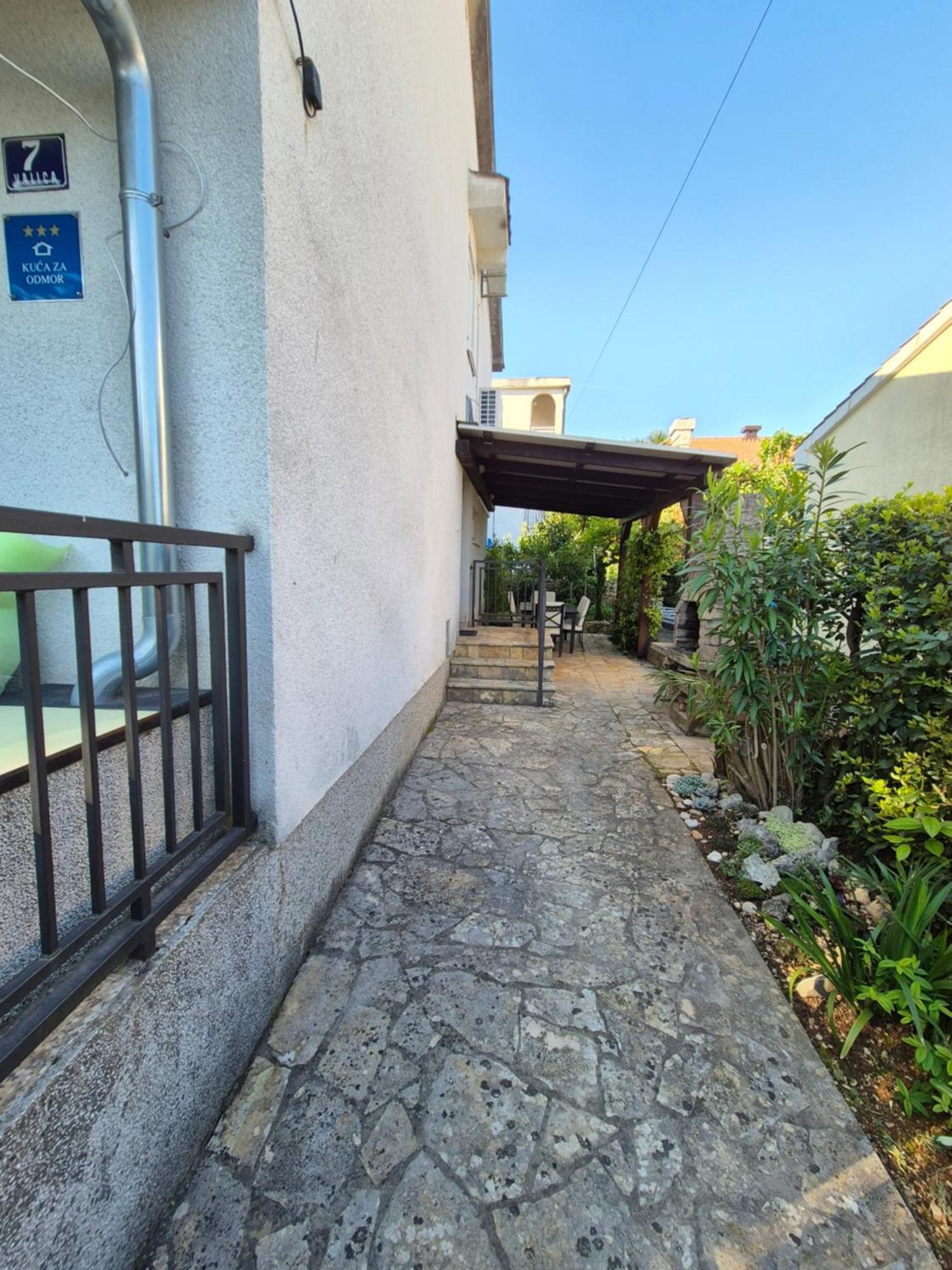 Holiday Home Marija Vantacici Bagian luar foto